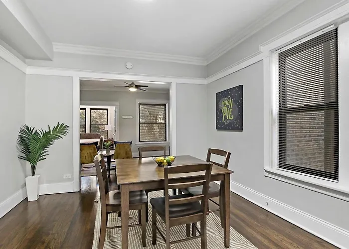 Apartment Comfy And Chic 2br Close To Shops - Sunnyside 2f *